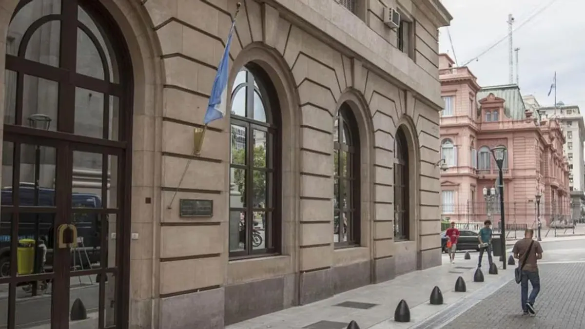 a2766b65-917d-4301-bf1d-e84b13626f8d_16-9-discover-aspect-ratio_default_0